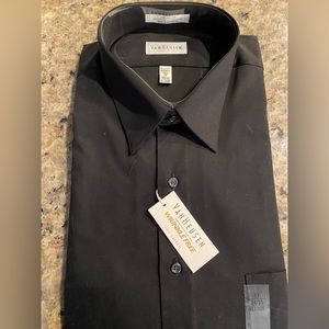 Men’s dress shirt. 17 z 34/35. Brand new wrinkle free regular fit